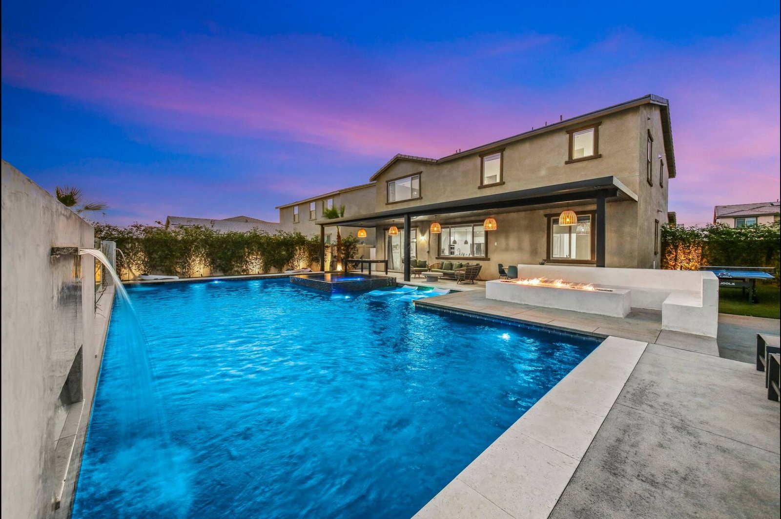 Lagoon: 7BR Desert Gem w/ Huge Pool, Spa Gameroom