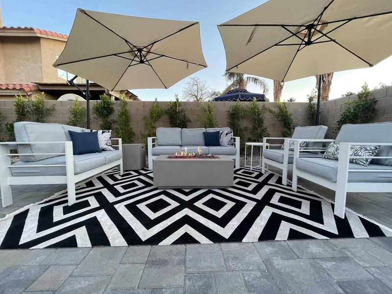 Desert Escape - Pool Home 1.5 mi to festival
