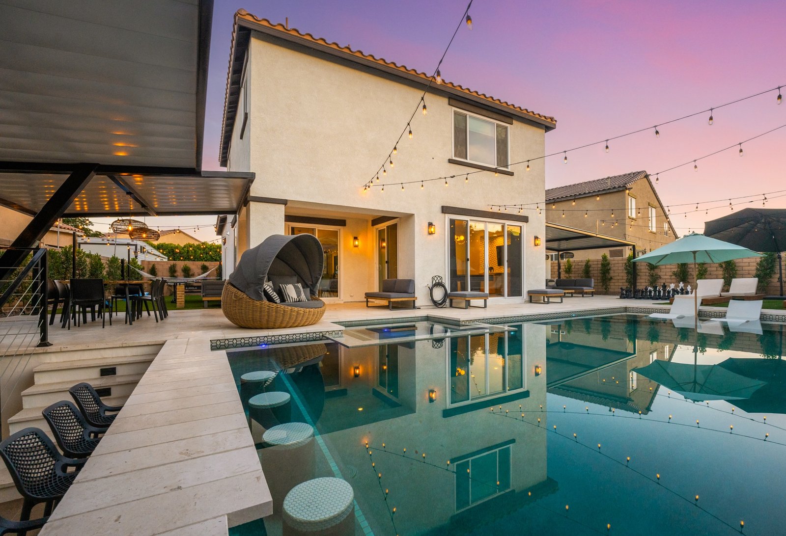 Happy Elephant: Multi-family Pool & Games Retreat