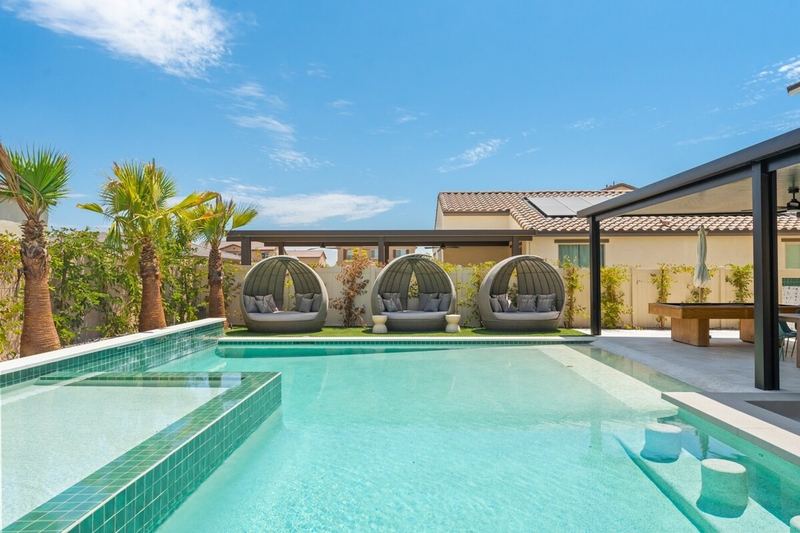 Green Lion - New Spectacular Modern Pool home