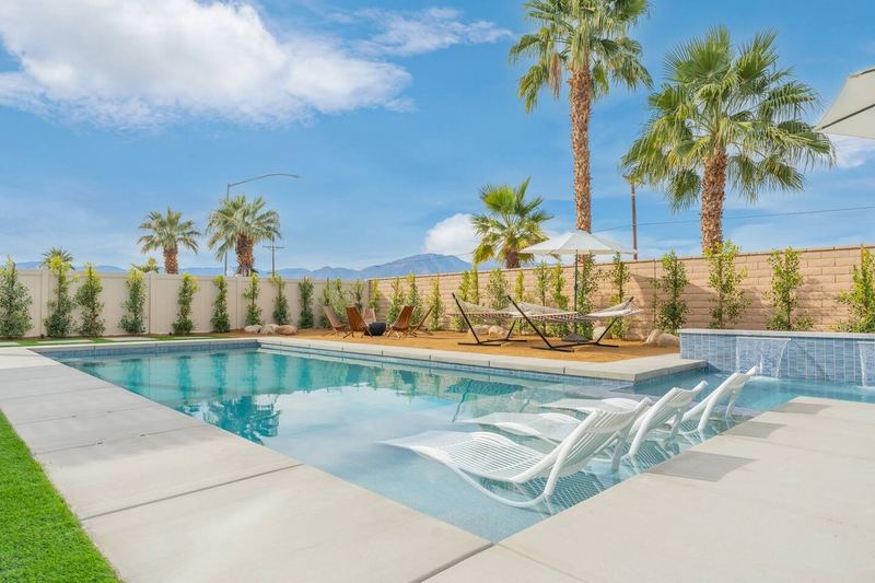 Queen of the Desert - 7br Pool home festivals